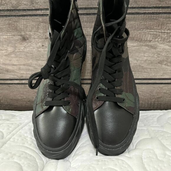 NWOB Karl Lagerfeld Paris Men\'s SHOES 10.5 Double Back Zip Quilted Camo Hi Top main image 12